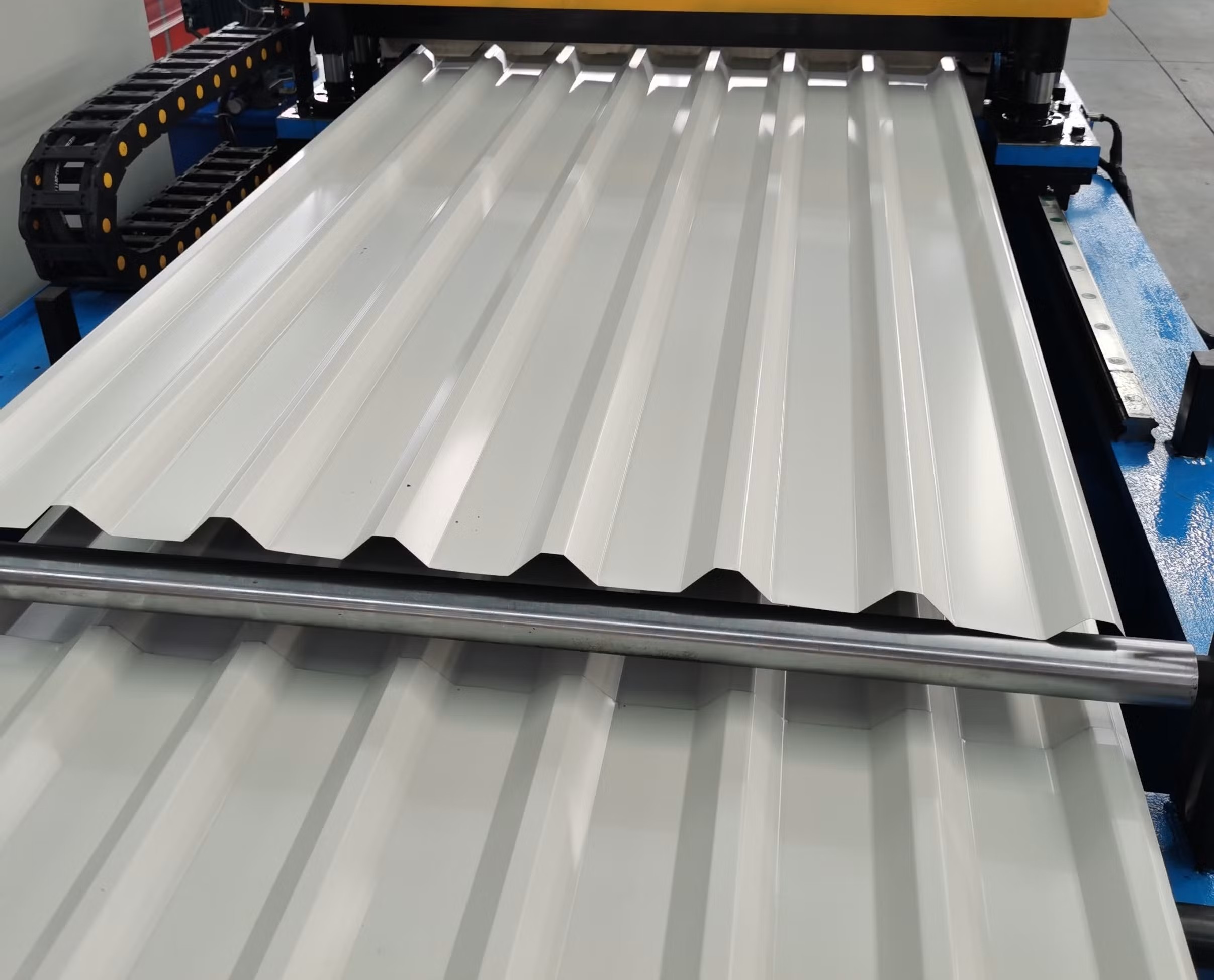 Beyaz Renk Ral 9010 Trapez Çatı Sacı